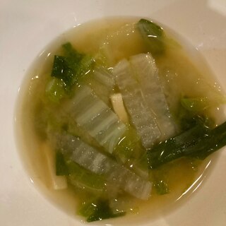 白菜とネギと大根と高野豆腐の味噌汁